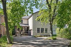 30 Springbank Avenue, Toronto, ON M1N 1G3