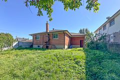 530 Dean Avenue, Oshawa, ON L1H 3E5
