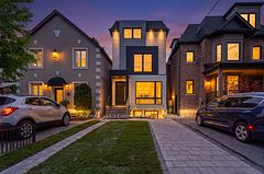 15 Cruikshank Avenue, Toronto, ON M4K 1S6