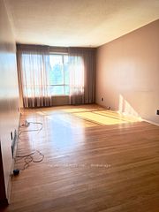 869 Douglas Avenue, Pickering, ON L1W 1N5