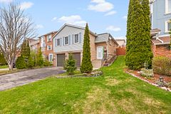 21 Wright Crescent, Ajax, ON L1S 6S8