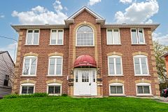180 Nassau Street, Oshawa, ON L1J 4A5