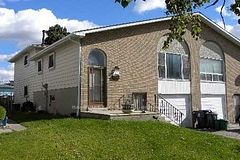 72 Parkdene Court E (Lower), Toronto, ON M1W 2J3