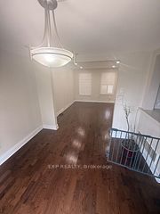 692 Sultana Square, Pickering, ON L1V 3Y3