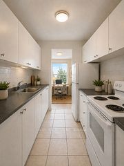 1725 Lawrence Avenue E 301, Toronto, ON M1R 2X7
