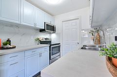 540 Mary Street E 2, Whitby, ON L1N 2R1