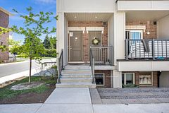 490 Beresford Path 7, Oshawa, ON L1H 0B2