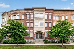 27 Island Road 20, Toronto, ON M1C 0E4