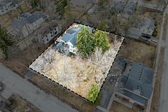 220 Cochrane Street, Scugog, ON L9L 1M1