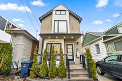 394 Main Street, Toronto, ON M4C 4X8