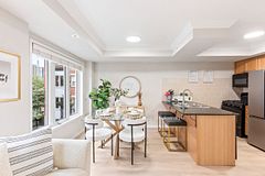 29 Frances Loring Lane 6, Toronto, ON M4M 3G2
