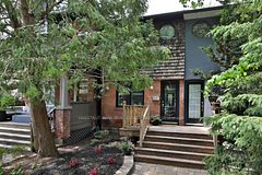 52 West Avenue W, Toronto, ON M4M 2L8
