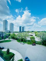 275 Village Green Square 422, Toronto, ON M1S 0L8