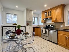 586 Central Pk Boulevard N, Oshawa, ON L1G 6A4