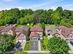 151 Ravenscroft Road, Ajax, ON L1T 1Y3