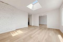 131 Wineva Avenue G, Toronto, ON M4E 2T3