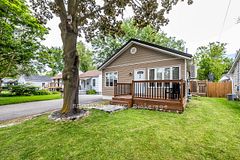 4 Maple Street, Ajax, ON L1S 1V6