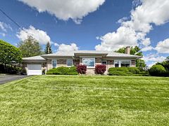83 Stevenson Road N, Oshawa, ON L1J 5M4