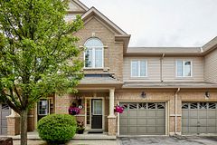 10 Lander Crescent, Clarington, ON L1C 0L4