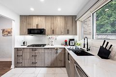 1975 Rosefield Road 98, Pickering, ON L1V 3E3