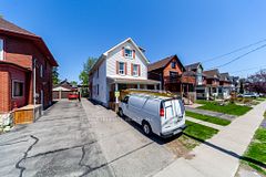 128 Elgin Street E, Oshawa, ON L1G 1T3