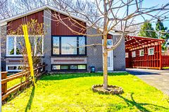 17 Avis Crescent BSMT, Toronto, ON M4B 1B8