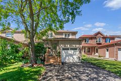 1457 Anton Square, Pickering, ON L1V 5S5
