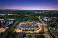 80 Aspen Springs Drive 113, Clarington, ON L1C 4Y2
