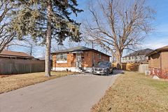 744 Olive Avenue BSMT, Oshawa, ON L1H 2S3