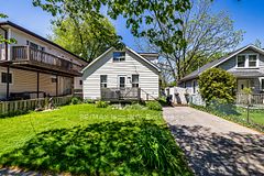 162 College Avenue, Oshawa, ON L1J 1R4