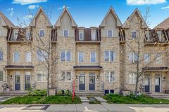43 Kawneer Terrace, Toronto, ON M1P 0C2