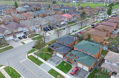 2 Lovel Avenue, Toronto, ON M1B 2M5