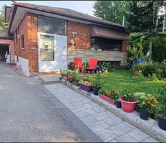701 N Brimorton Drive NE, Toronto, ON M1G 2R7