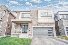 8 Souter Drive, Whitby, ON L1P 0J6