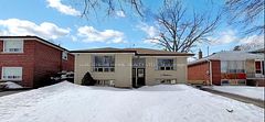 16 Perivale Crescent, Toronto, ON M1J 2C1