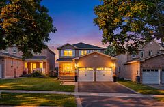 45 Willcocks Crescent, Ajax, ON L1T 3L8