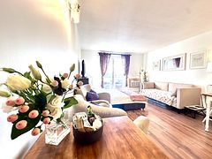 123 Woodbine Avenue 309, Toronto, ON M4L 3V8
