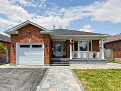 20 Strathallan Drive, Clarington, ON L1E 1X8