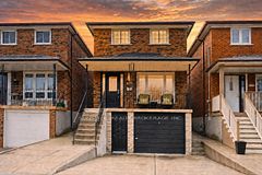 121 Sammon Avenue, Toronto, ON M4J 1Y9