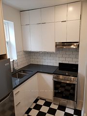673 Woodbine Avenue 2, Toronto, ON M4E 2J3
