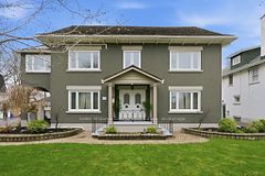 452 Simcoe Street N, Oshawa, ON L1G 4T6