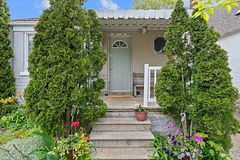 59 Manderley Drive, Toronto, ON M1N 3G1