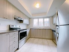143 Giboulee Path, Oshawa, ON L1L 0M7