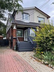 88 Kent Road, Toronto, ON M4L 2X6