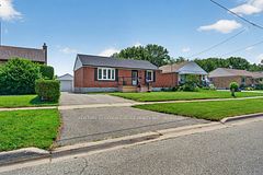 23 Kawartha Avenue, Oshawa, ON L1H 3Y7