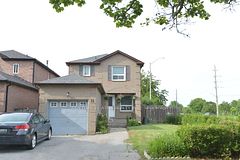 31 Carnelly Crescent, Ajax, ON L1T 2H5