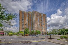 25 Bamburgh Circle 2142, Toronto, ON M1W 3W2