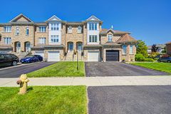 22 Lakeridge Drive, Toronto, ON M1C 5C2