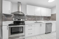 100 Mornelle Court 1097, Toronto, ON M1E 4X2