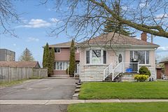226 Cromwell Avenue, Oshawa, ON L1J 4T8